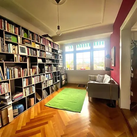 Apartment Spacious And Silent In *
